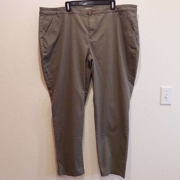 Maurices Pants - Maurices Size 24W Woman's 3/4 Olive Rolled Cuff Slouchy Chino Cropped Pants NEW